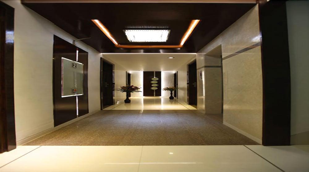 Atithi The Hotel 3*