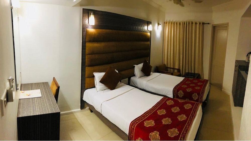 Hotel Nalanda Ahmedabad
