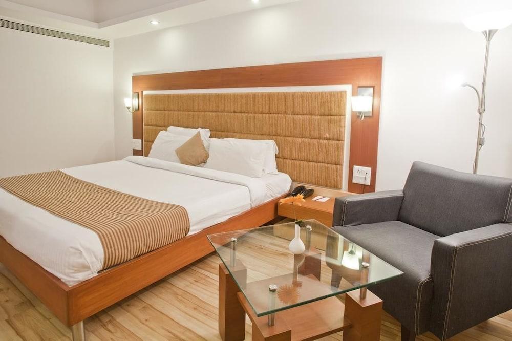 Hotel Fabhotel Cambay Sapphire Ahmedabad