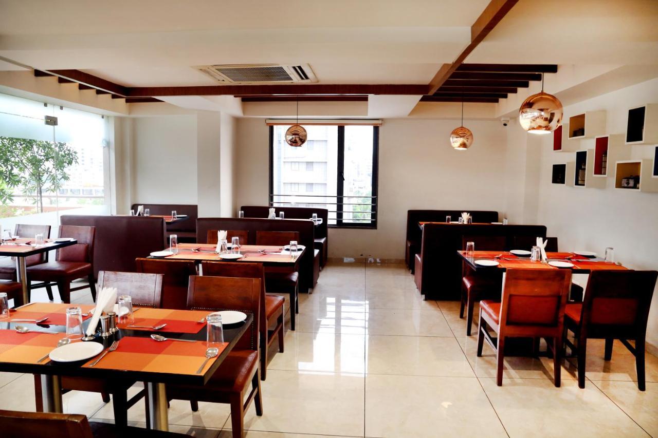 Hotel The Park Residency Ahmedabad
