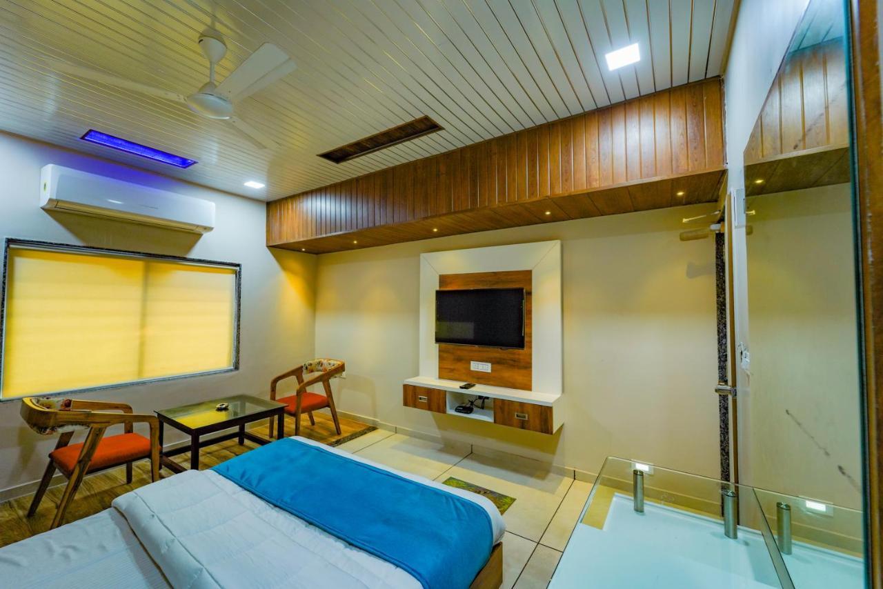 Hotel The Nest Residency Ahmedabad