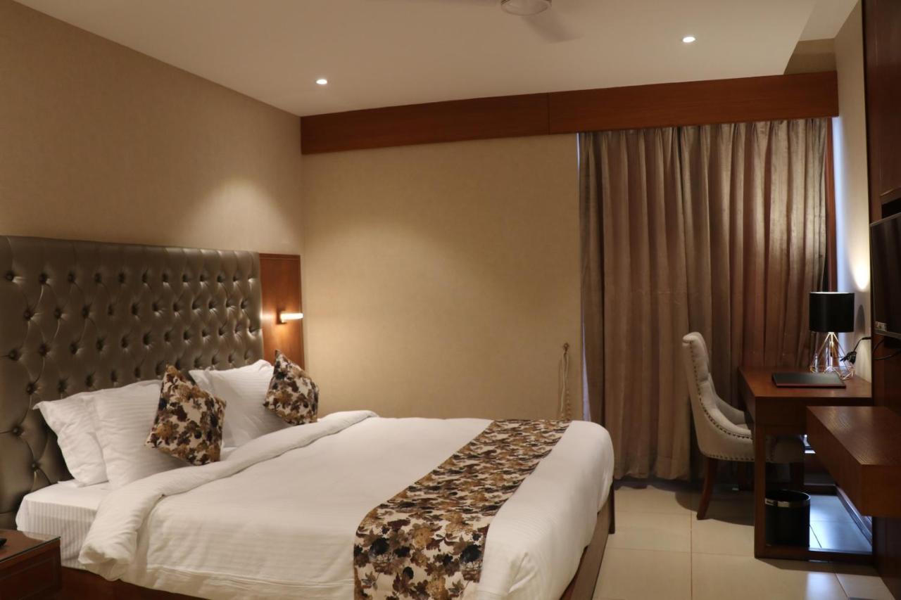 Hotel Sk Lords 3*