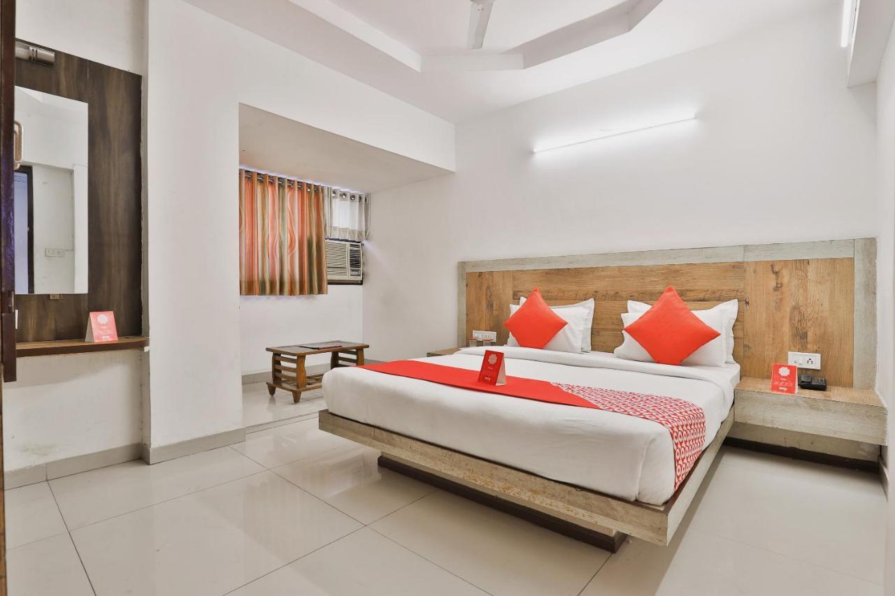 Oyo 8758 Swagatam Ahmedabad
