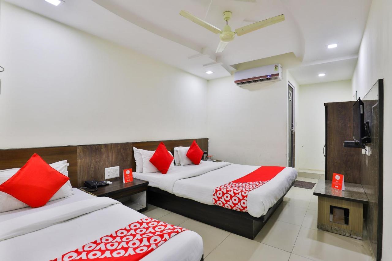 Oyo 9591 Neel Kamal 3* Ahmedabad