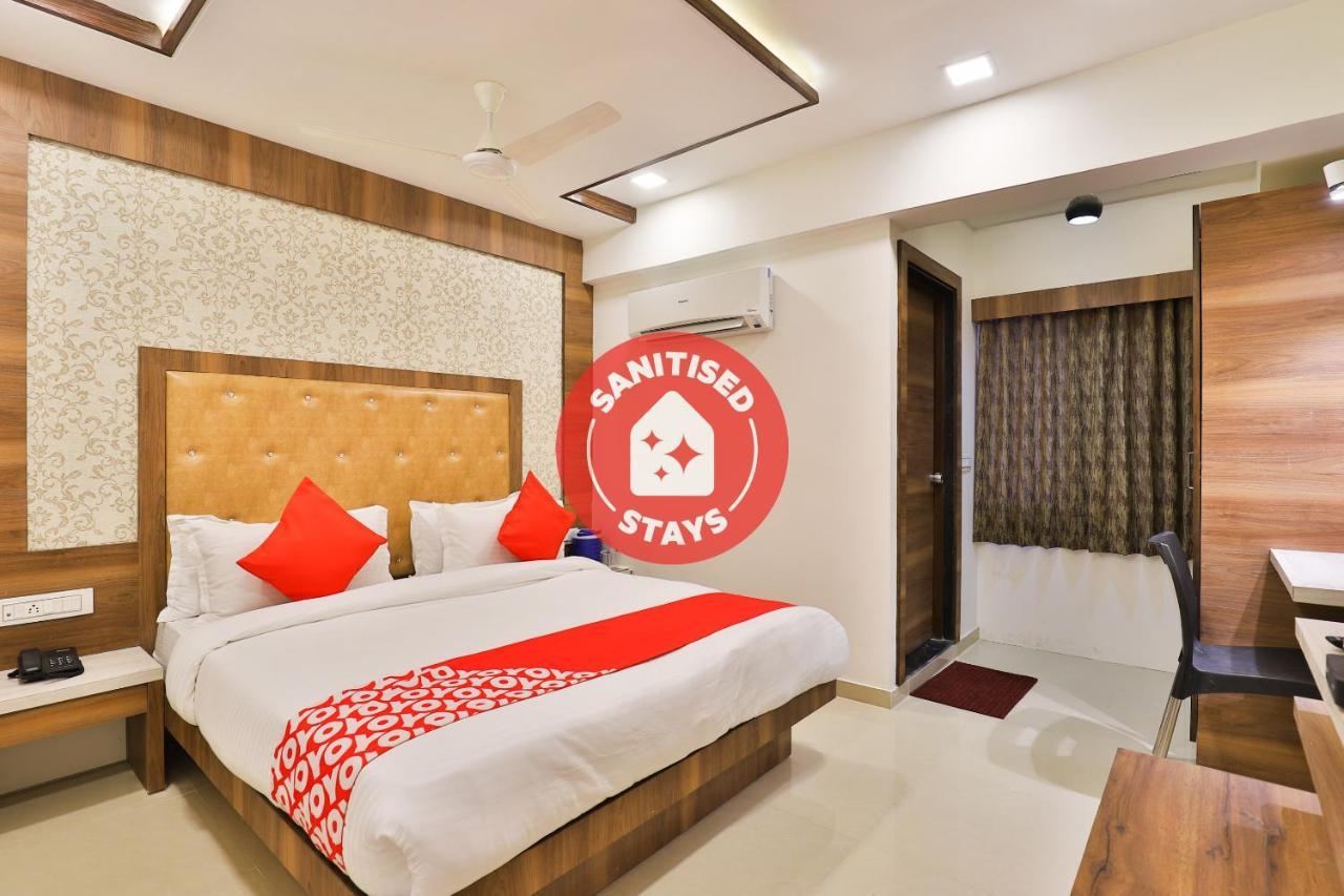 Hotel Oyo 24950 Shree Balaji Residency Ahmedabad