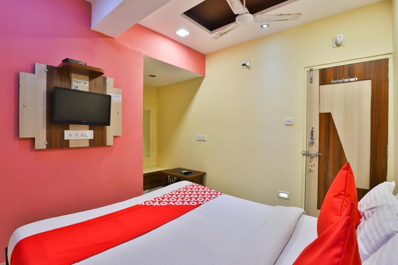 Honey Bunny Hotel Ahmedabad