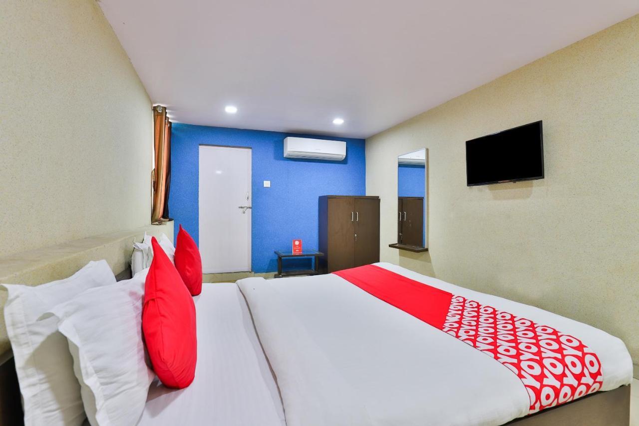 Vaccinated Staff- Oyo 8692 Vibrant Regency Hotel 3*