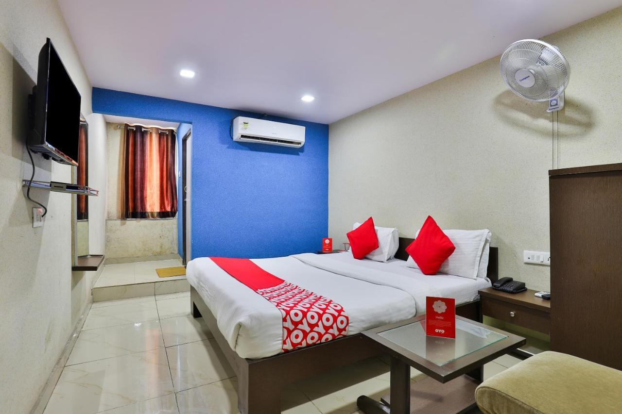 Hotel Vaccinated Staff- Oyo 8692 Vibrant Regency 3*