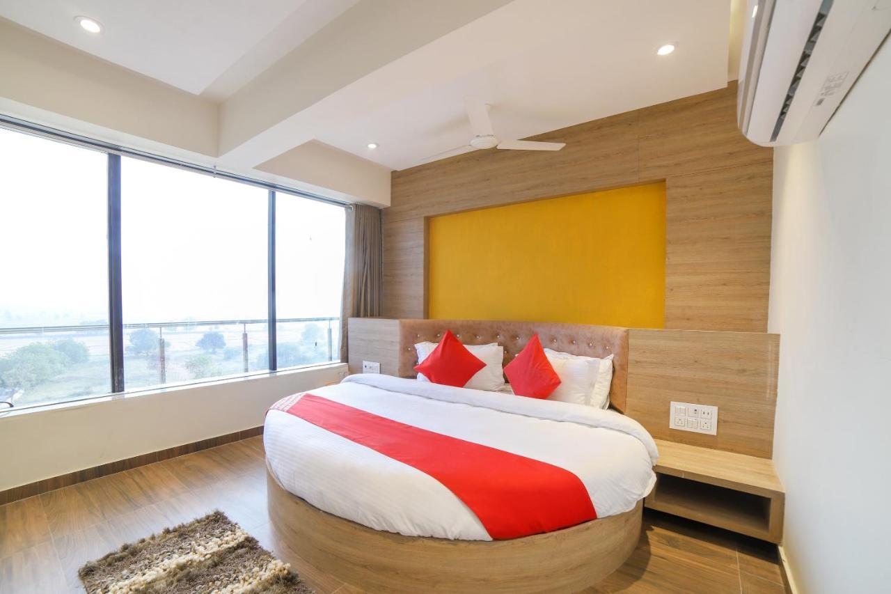 Oyo 35659 Kingsway Hotel