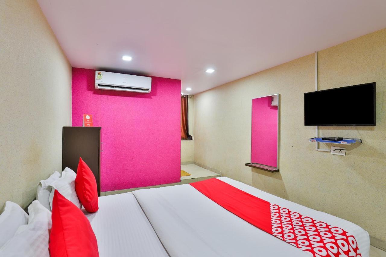Vaccinated Staff- Oyo 8692 Vibrant Regency Hotel