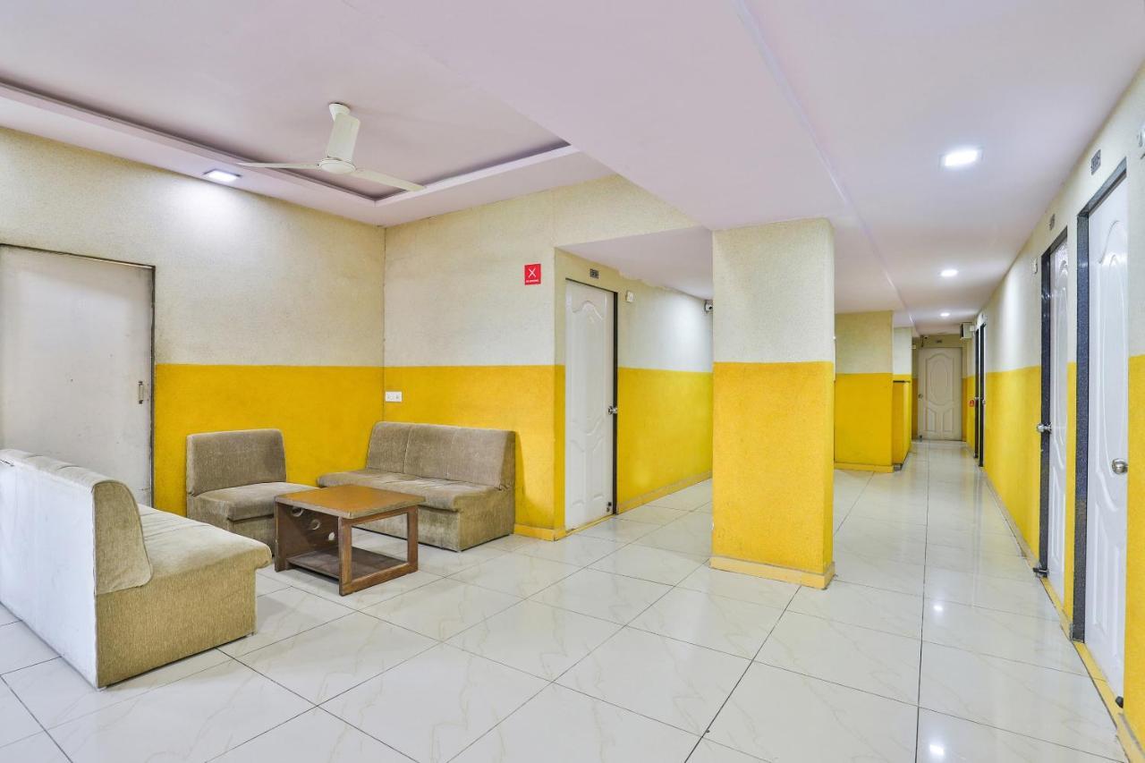 Vaccinated Staff- Oyo 8692 Vibrant Regency