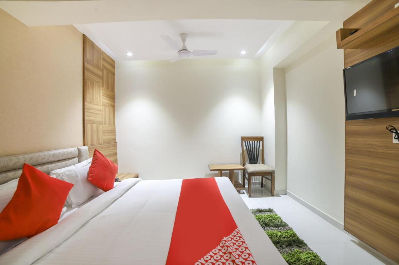 Oyo 35659 Kingsway 3* Ahmedabad