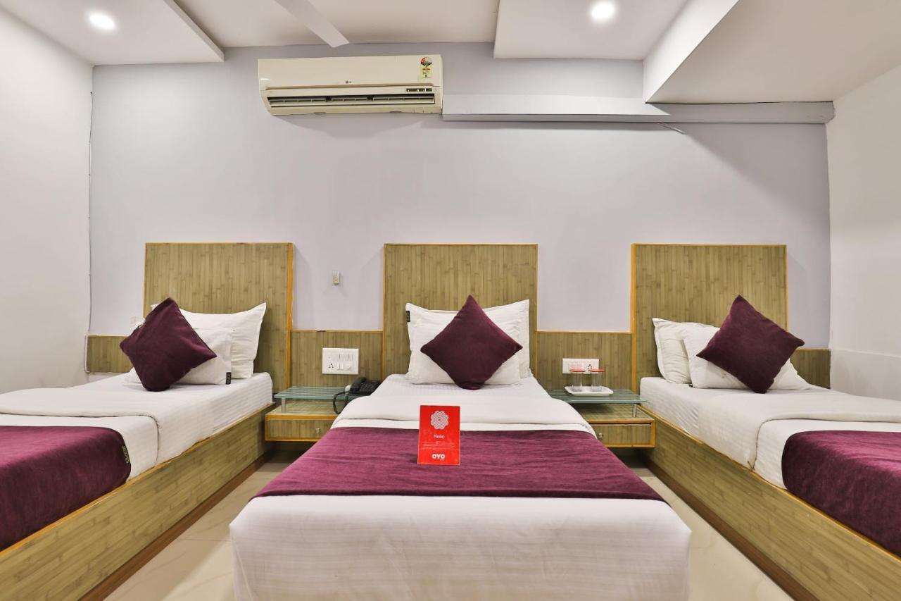 Oyo 2252 Double Bless 3* Ahmedabad