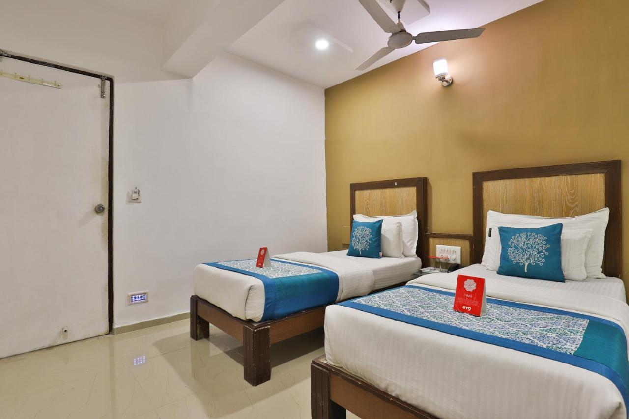 Hotel Oyo 2252 Double Bless