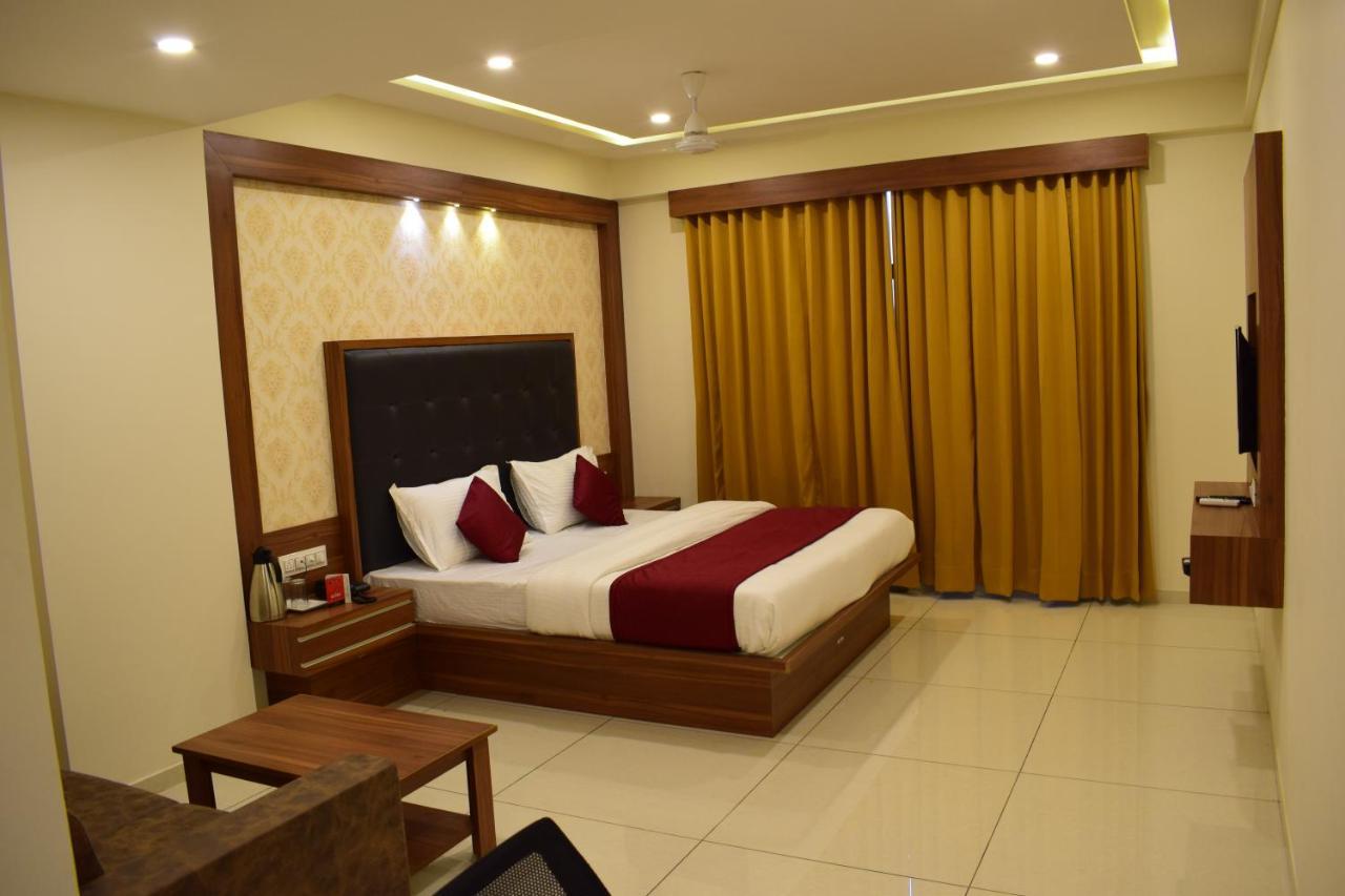 New Pathik Hotel