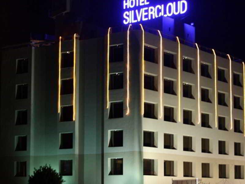 Hotel Silvercloud And Banquets 4*