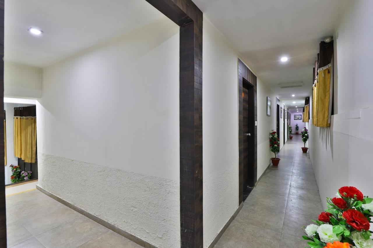 Oyo 2174 Radhey Hotel 3*