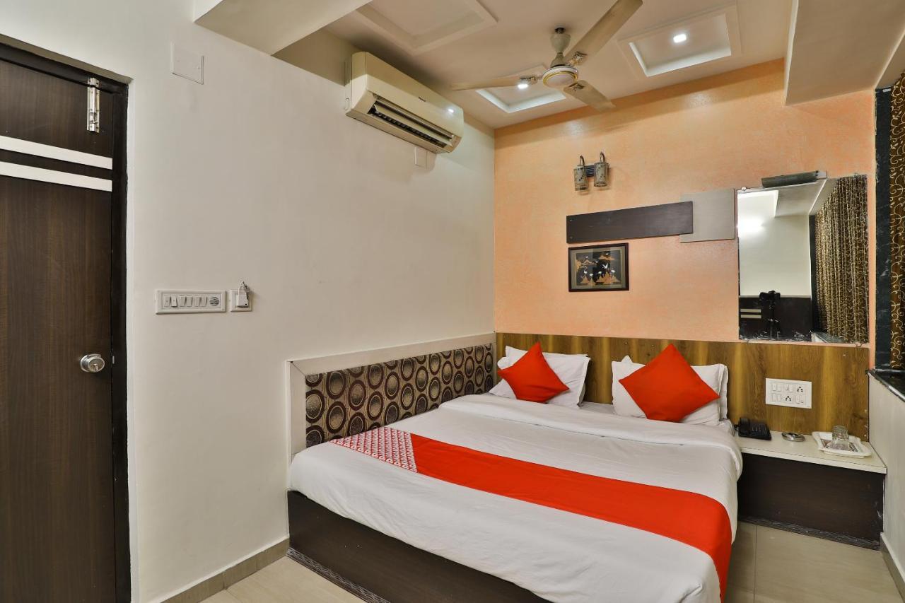 Oyo 2174 Radhey Hotel 3*