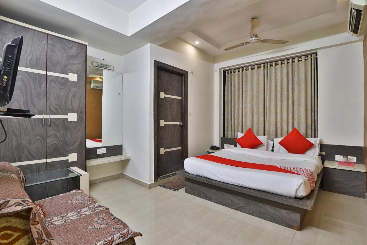Oyo 2174 Radhey Hotel 3*