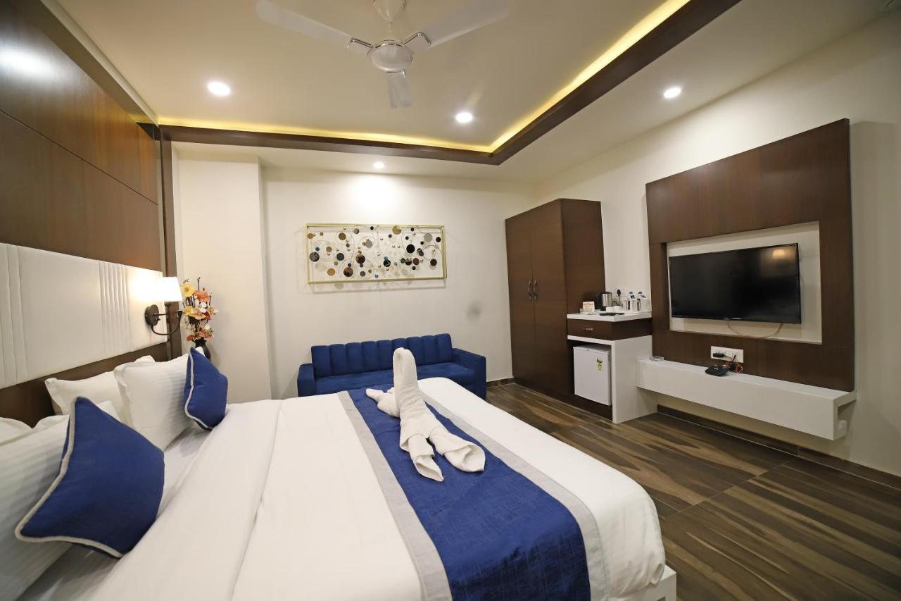 Priya Palace Hotel