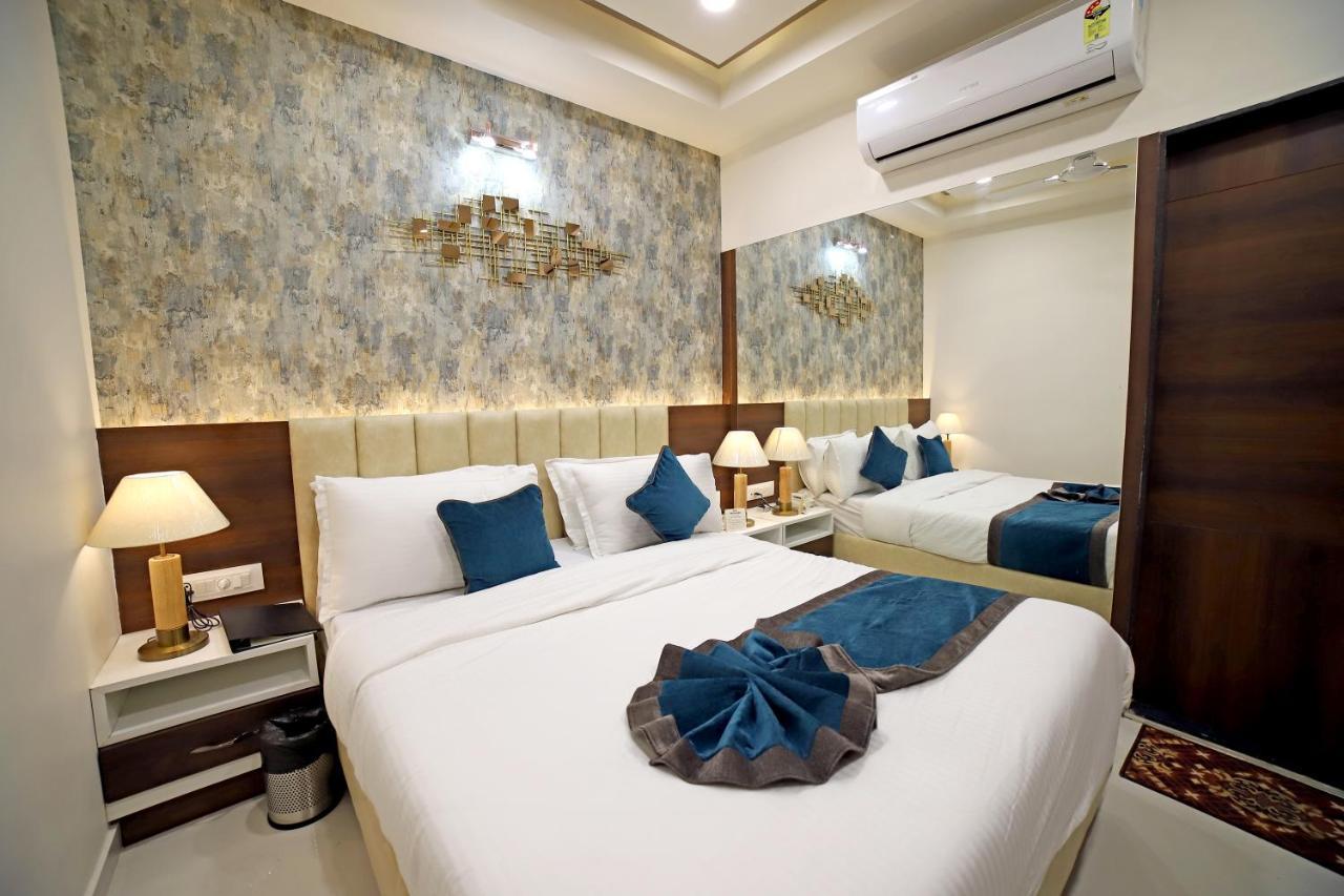 Priya Palace Hotel Ahmedabad