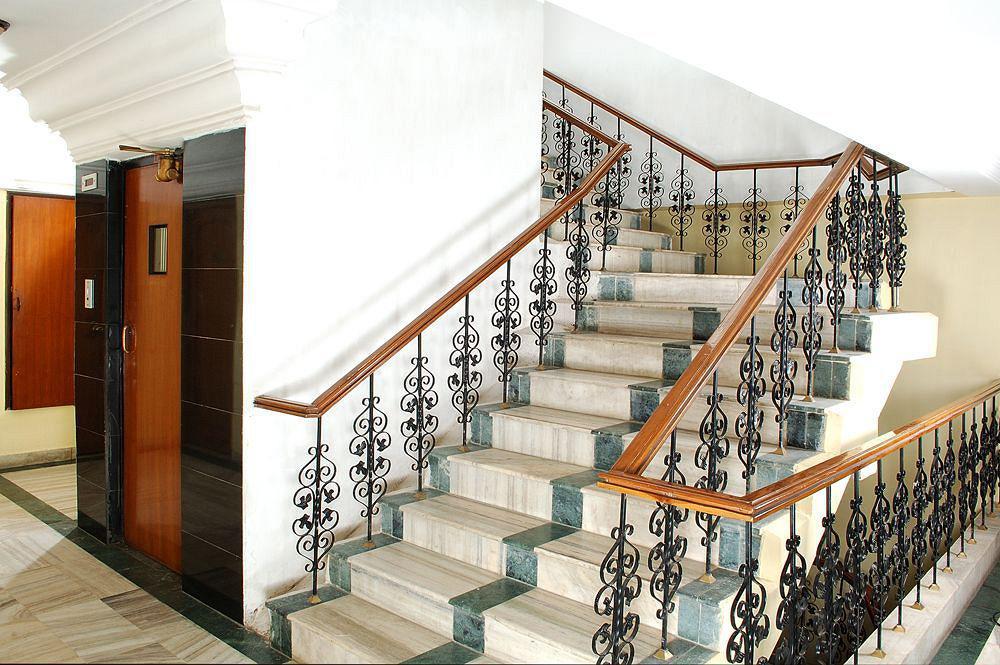 Hotel Centra 3*