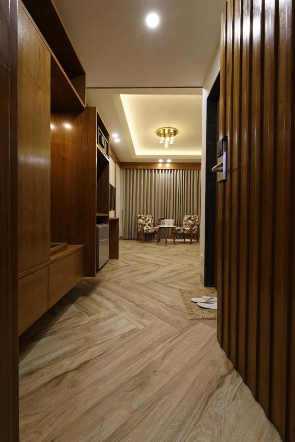 Hotel Flourish International