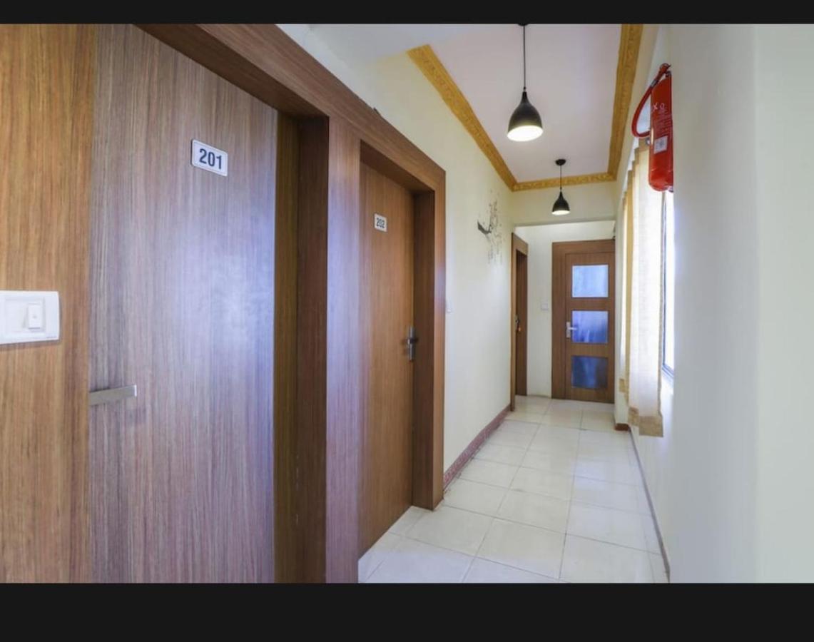 Abc Hotel