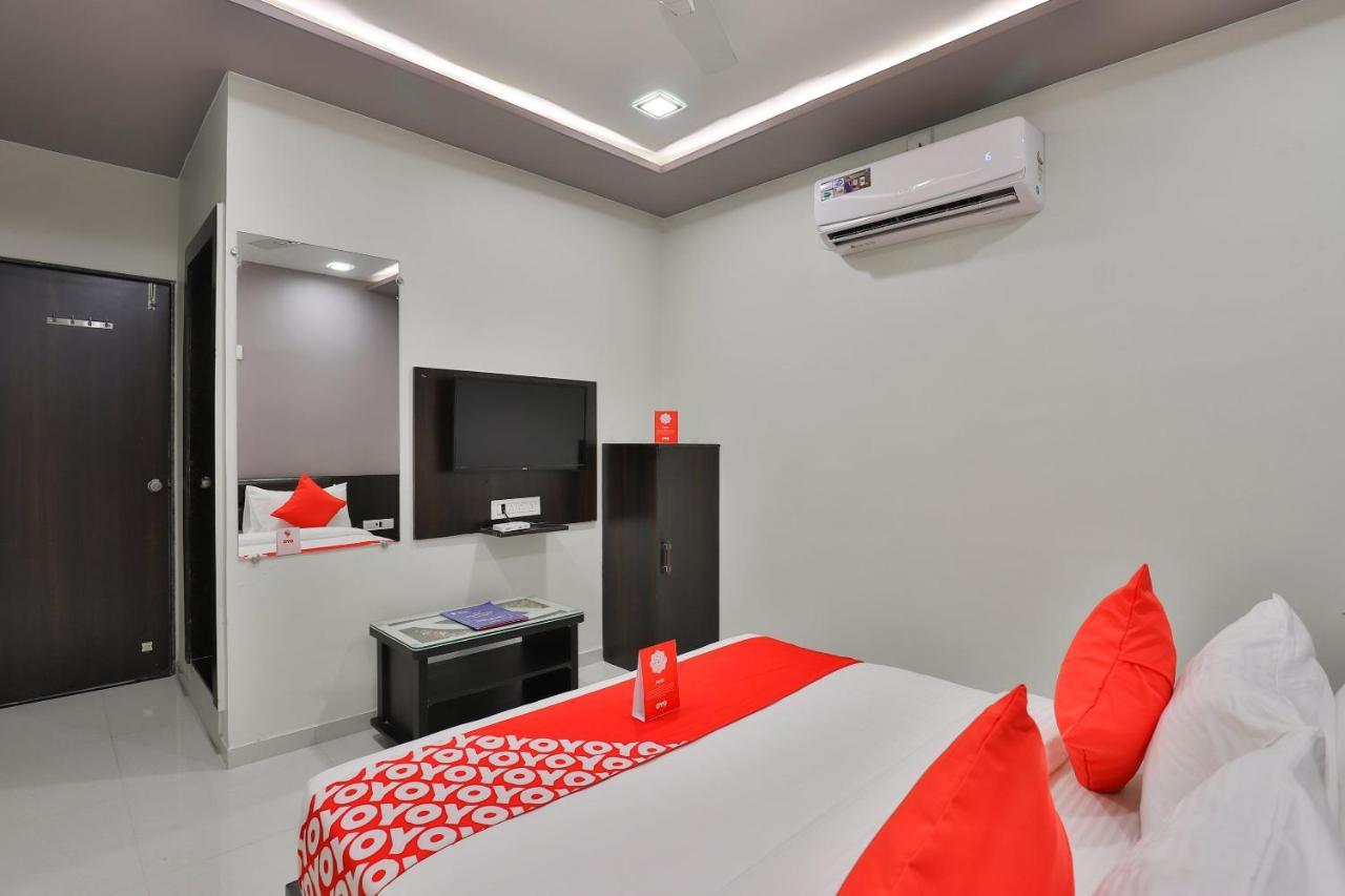 Oyo 16383 Raj Palace 3*