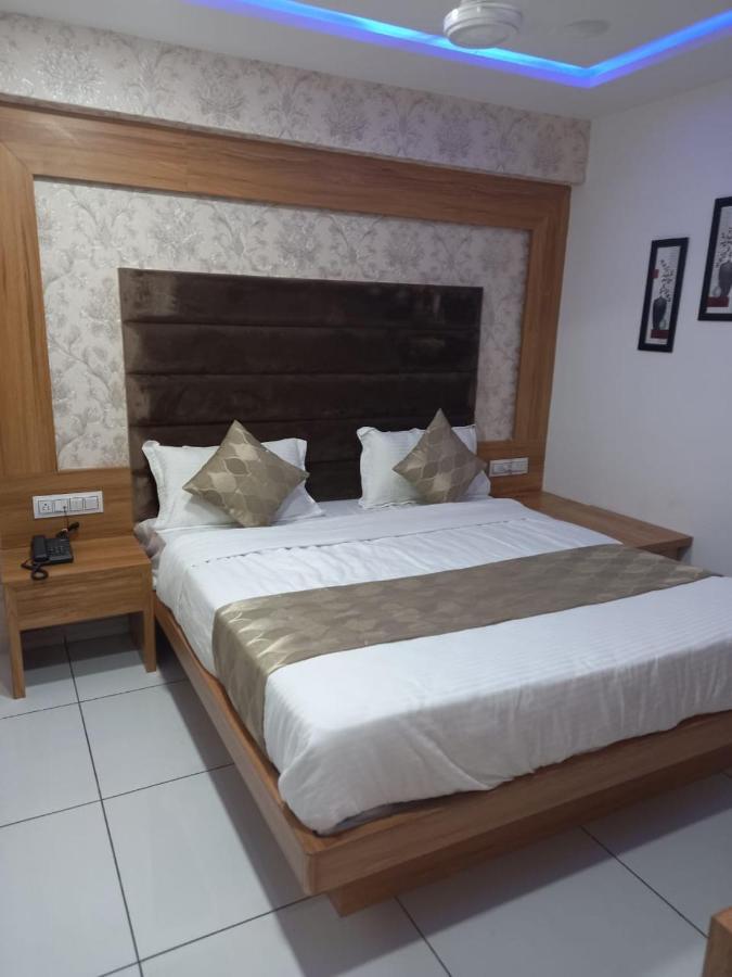 Royal Platinum Hotel Ahmedabad