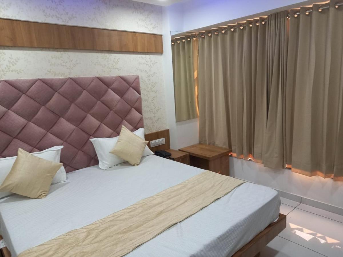 Royal Platinum Hotel 3*