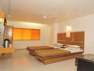 Hotel Fabhotel Kadamb Ahmedabad