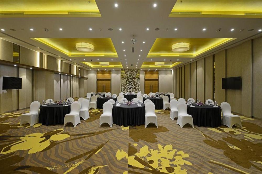 Eastin 5* Ahmedabad