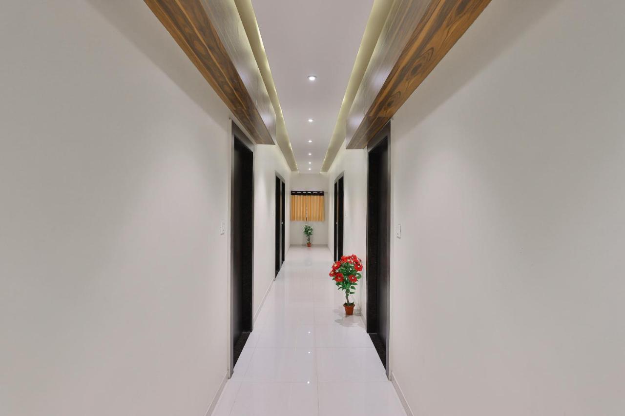 Hotel Oyo 16383 Raj Palace Ahmedabad