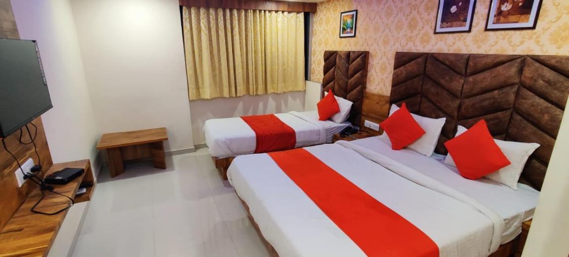 Lords In Hotel 3*