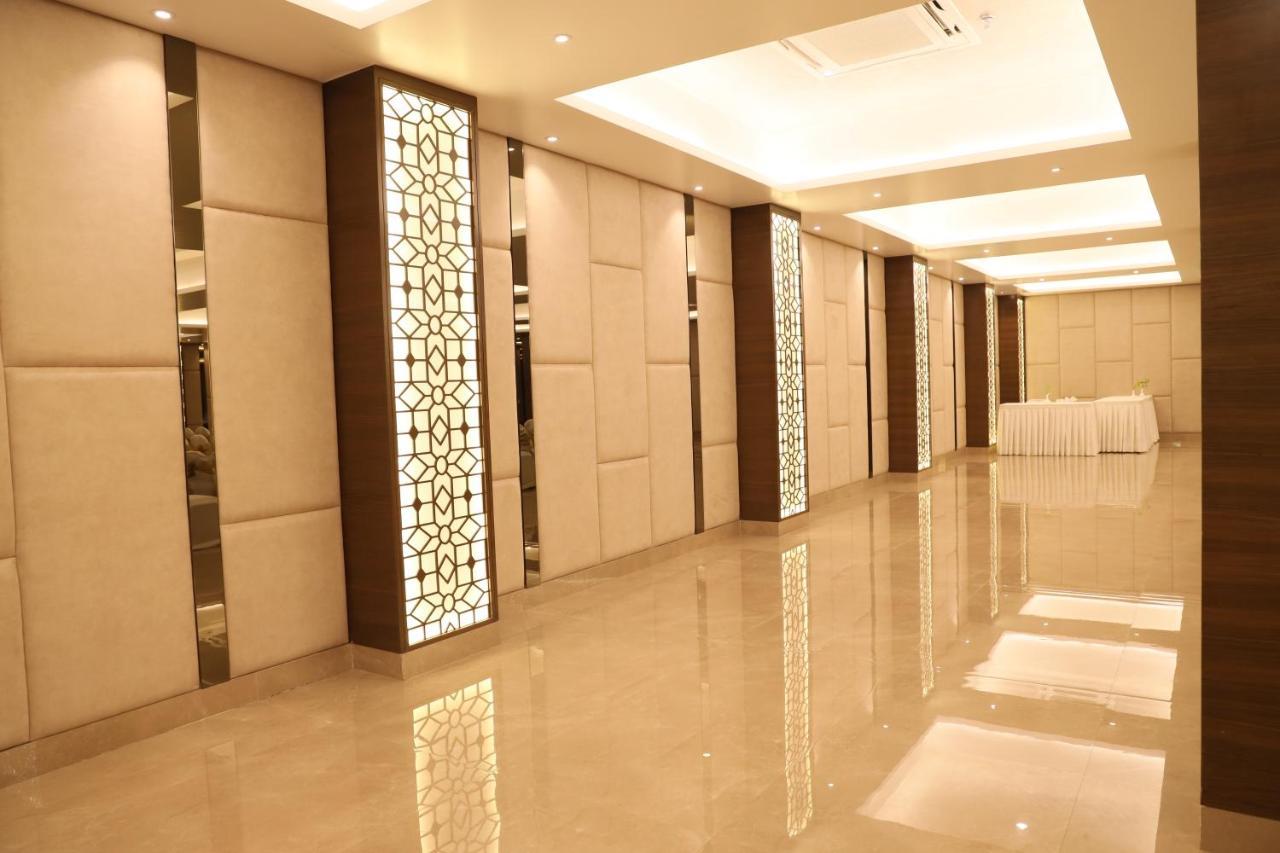 Sarovar Portico Rivera Hotel 4*