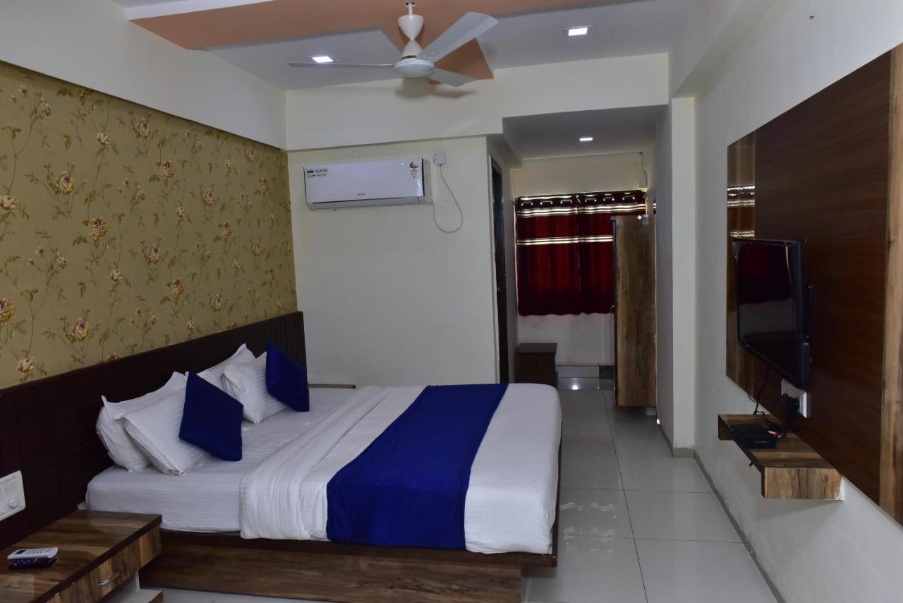 Palace Hotel Ahmedabad