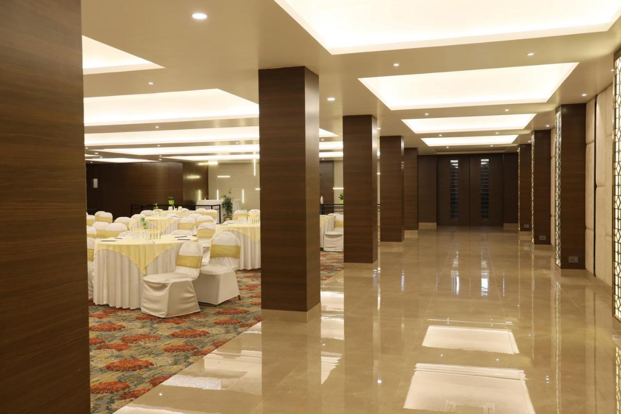 Sarovar Portico Rivera Hotel