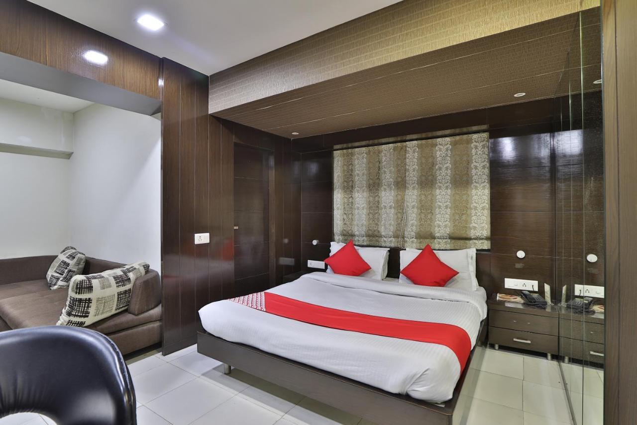 Hotel Oyo 44976 Metro Park 3*