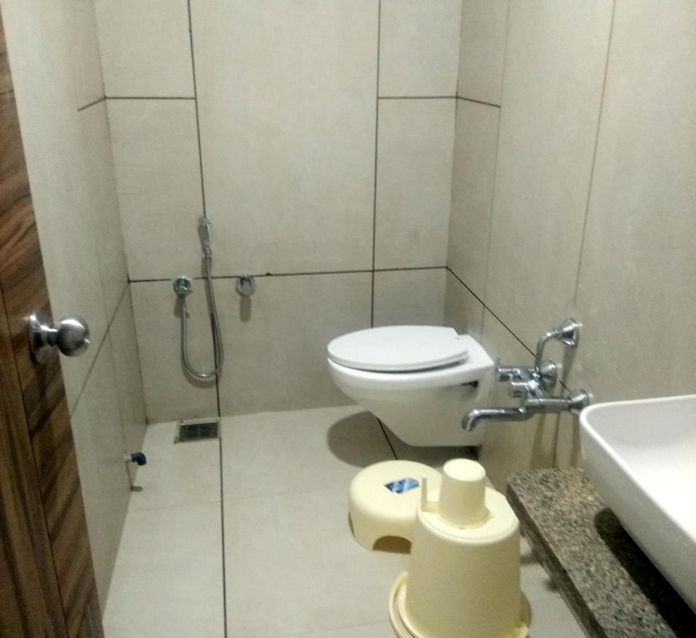 Hotel Milan *