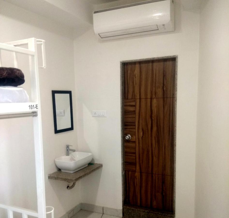 Hotel Milan Ahmedabad