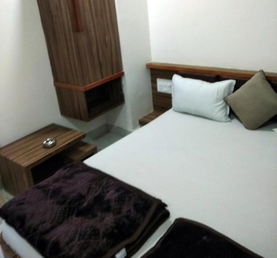 Hotel Milan Ahmedabad