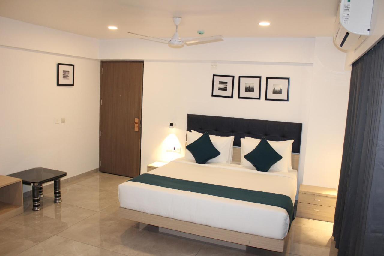 The Mantra One By Blues Hotels * Ahmedabad