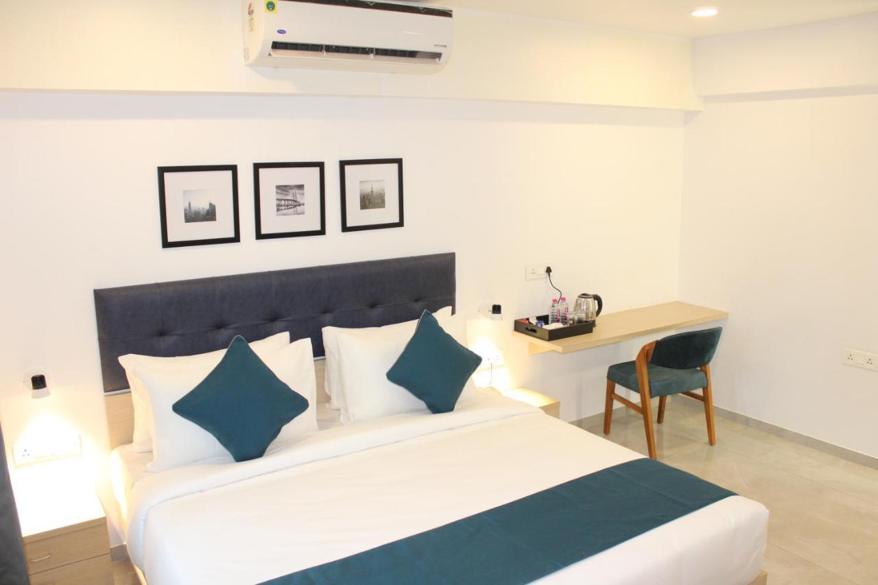 The Mantra One By Blues Hotels Ahmedabad