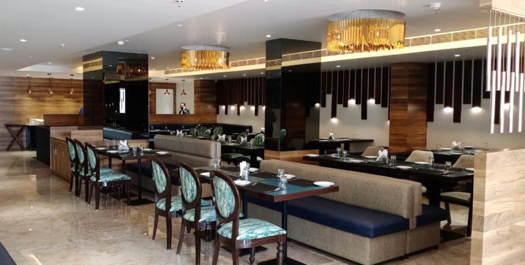 The Mantra One By Blues Hotels Hotel Ahmedabad