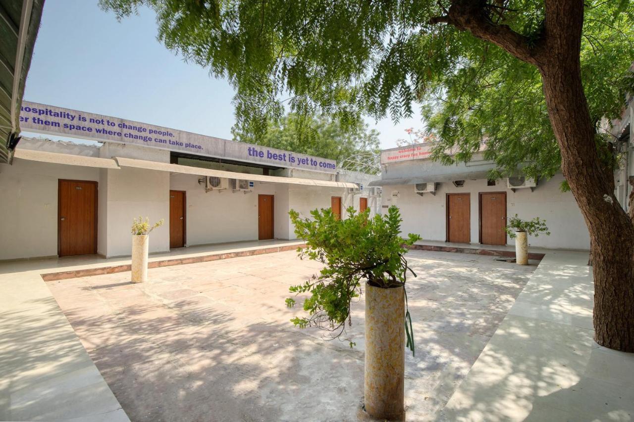 Oyo 41073 Aavkar Hotel