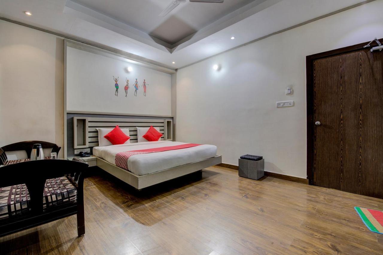 Hotel Oyo 1545 Shivani International 3*