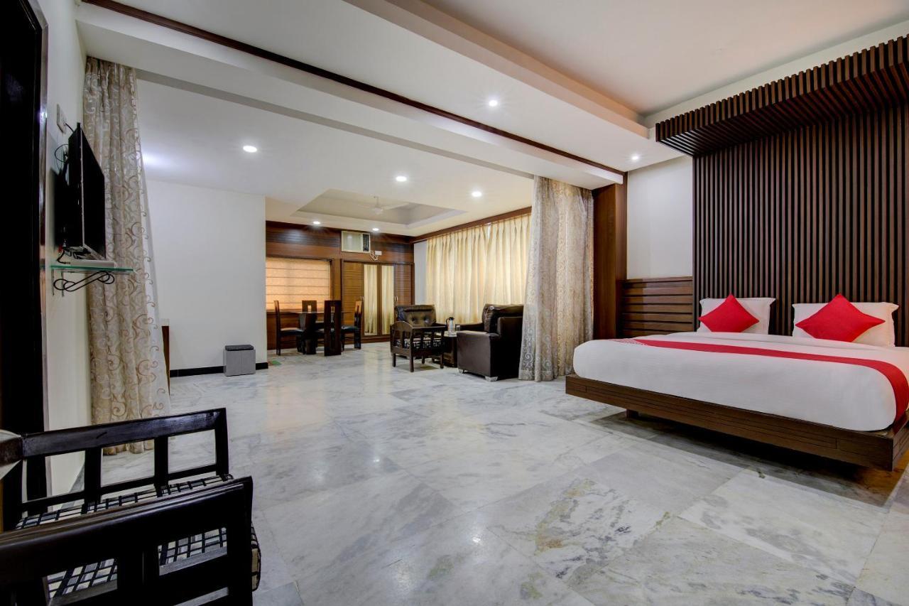 Hotel Oyo 1545 Shivani International Ahmedabad