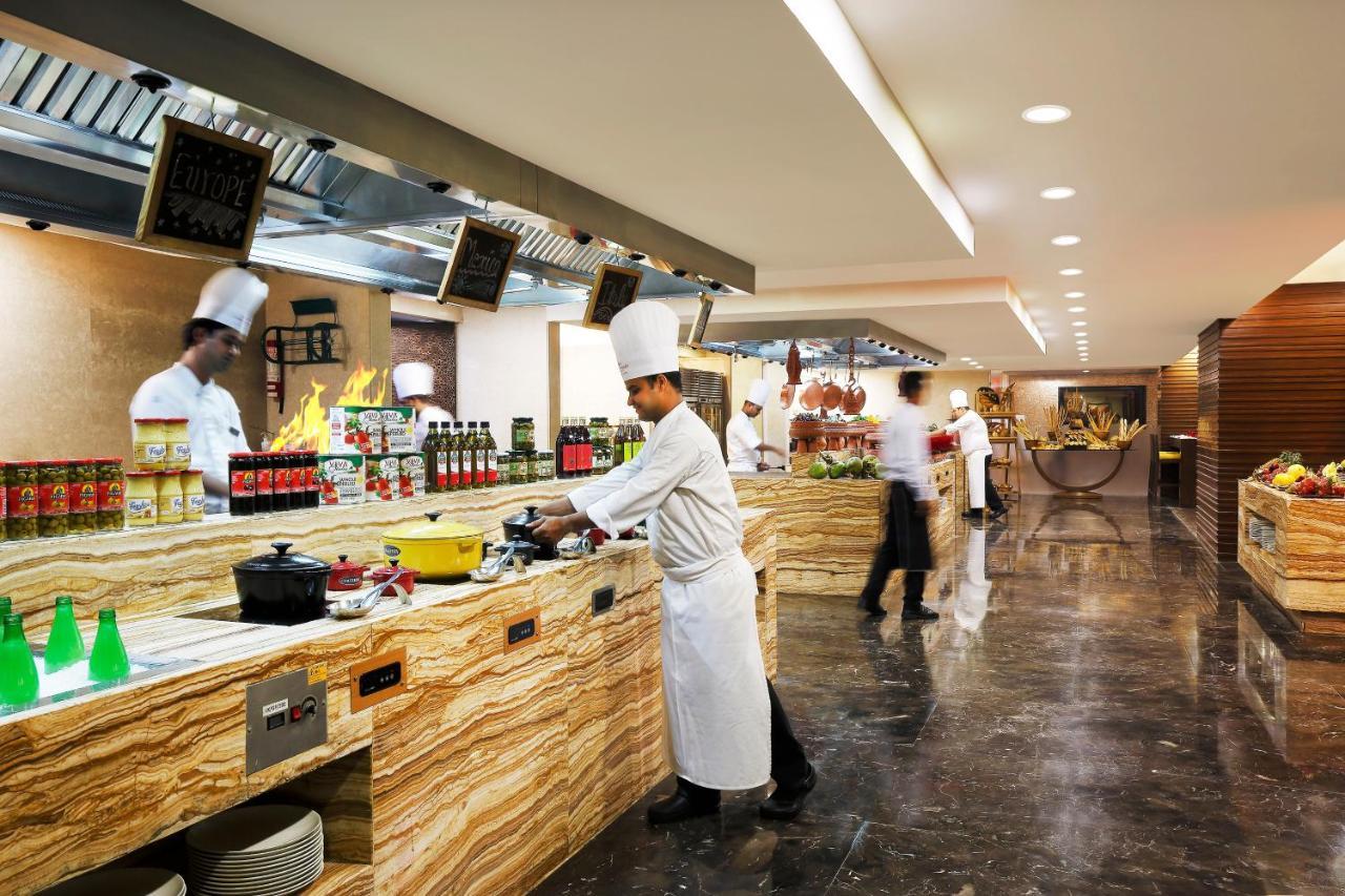 Crowne Plaza Centre By Ihg Hotel 5*