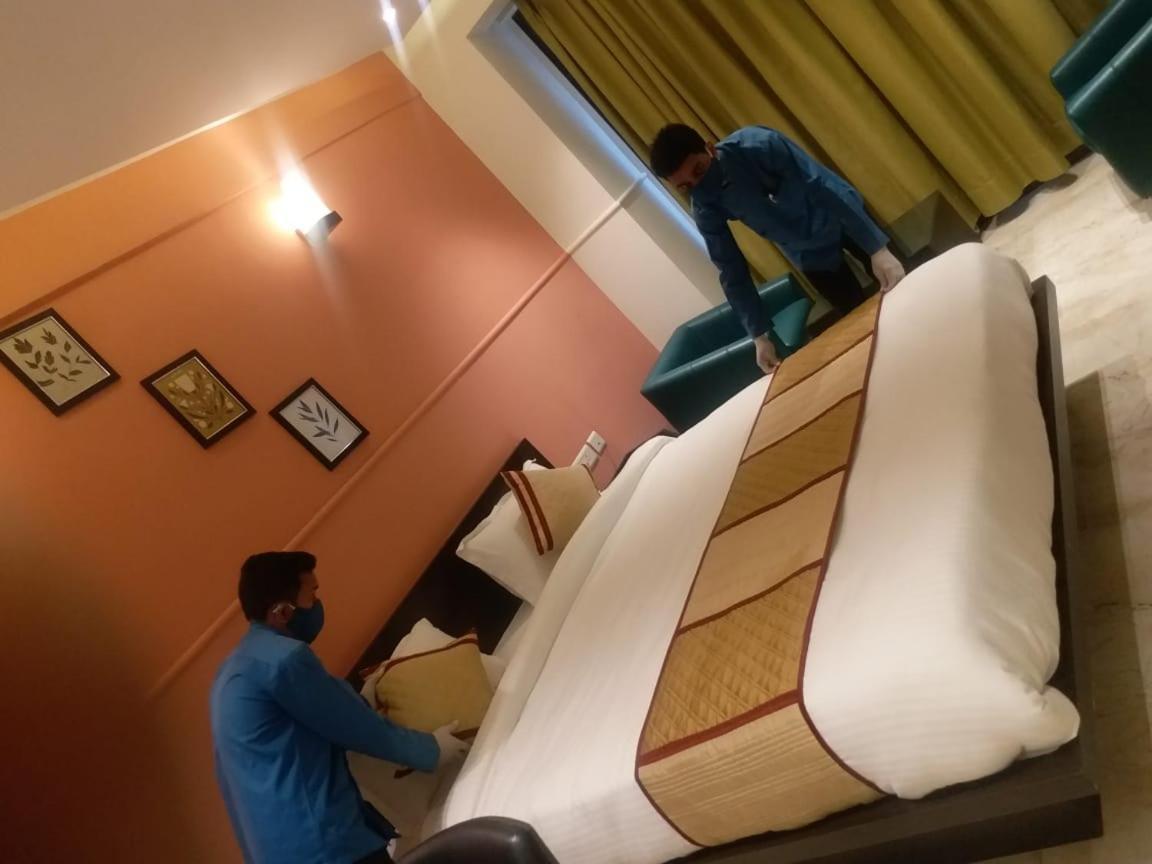 Maple Hotel 2*